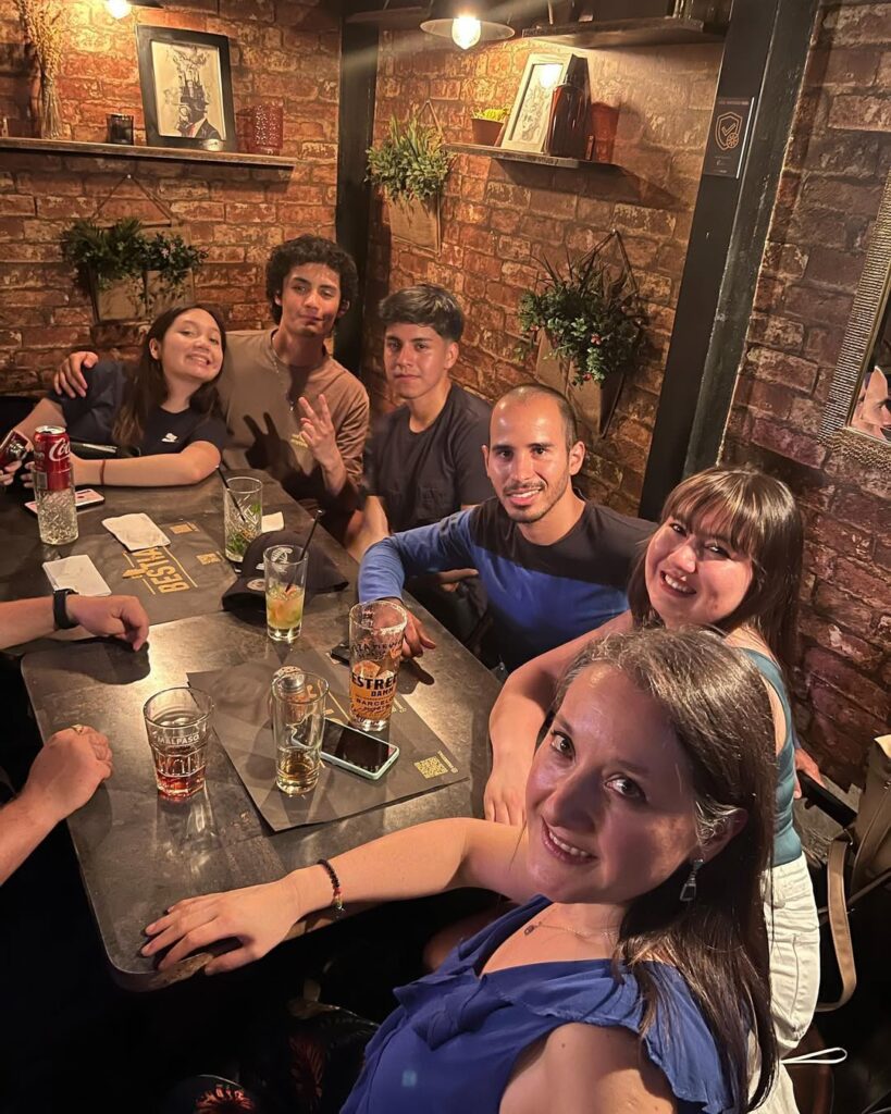 Así fue la tercera Think Talk Intercambio de idiomas - Language Exchange con juegos + Karaoke ¡Gracias a todos por participar!• Próximo evento- Miércoles 15 de Febrero en Manuel Montt Regístrate gratis en v (2)